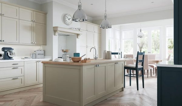 hunters-brook-aldana-stone-and-marine-cameo-kitchen